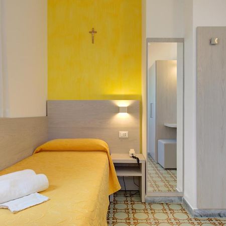 Hotel Nella Rimini Ngoại thất bức ảnh