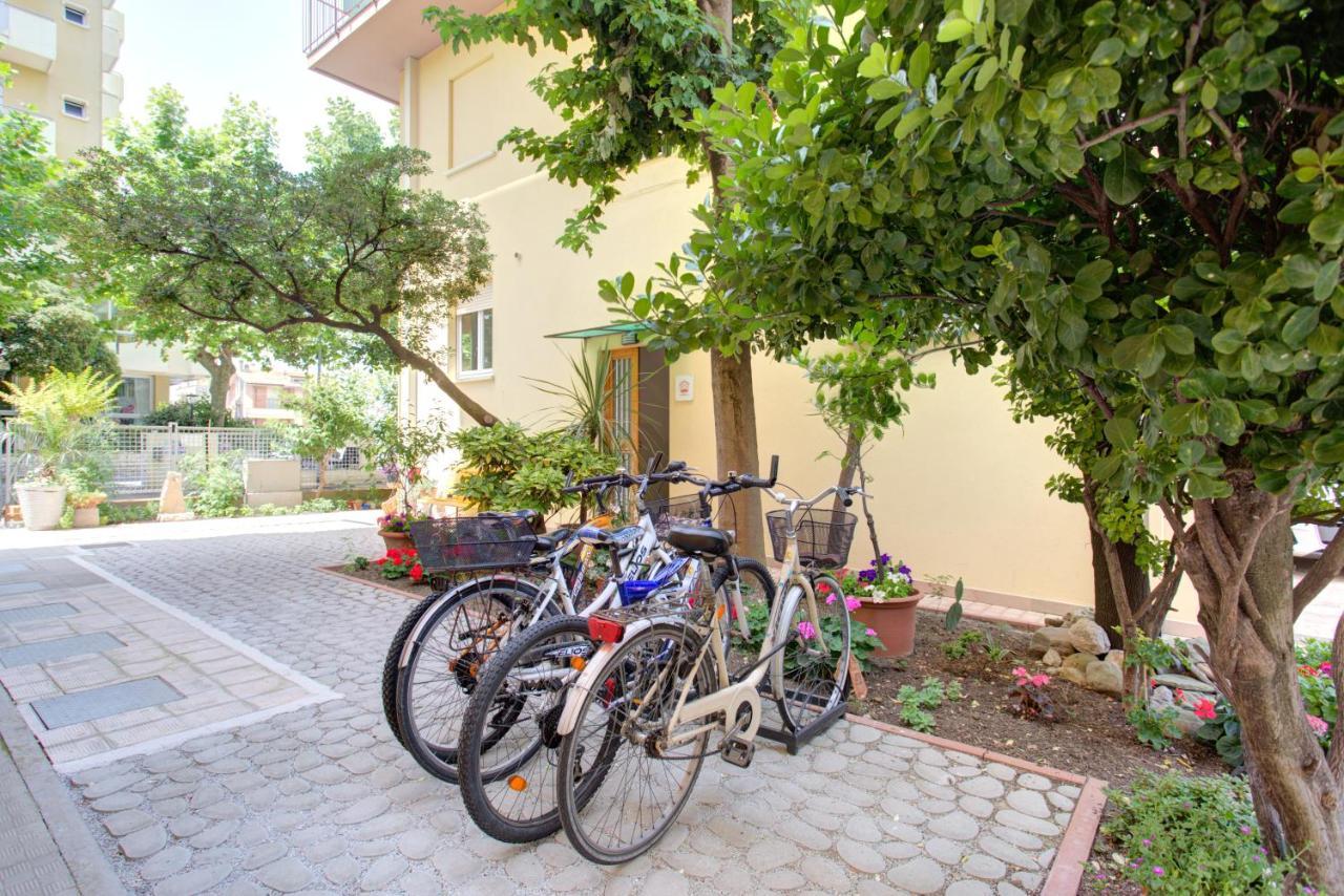 Hotel Nella Rimini Ngoại thất bức ảnh