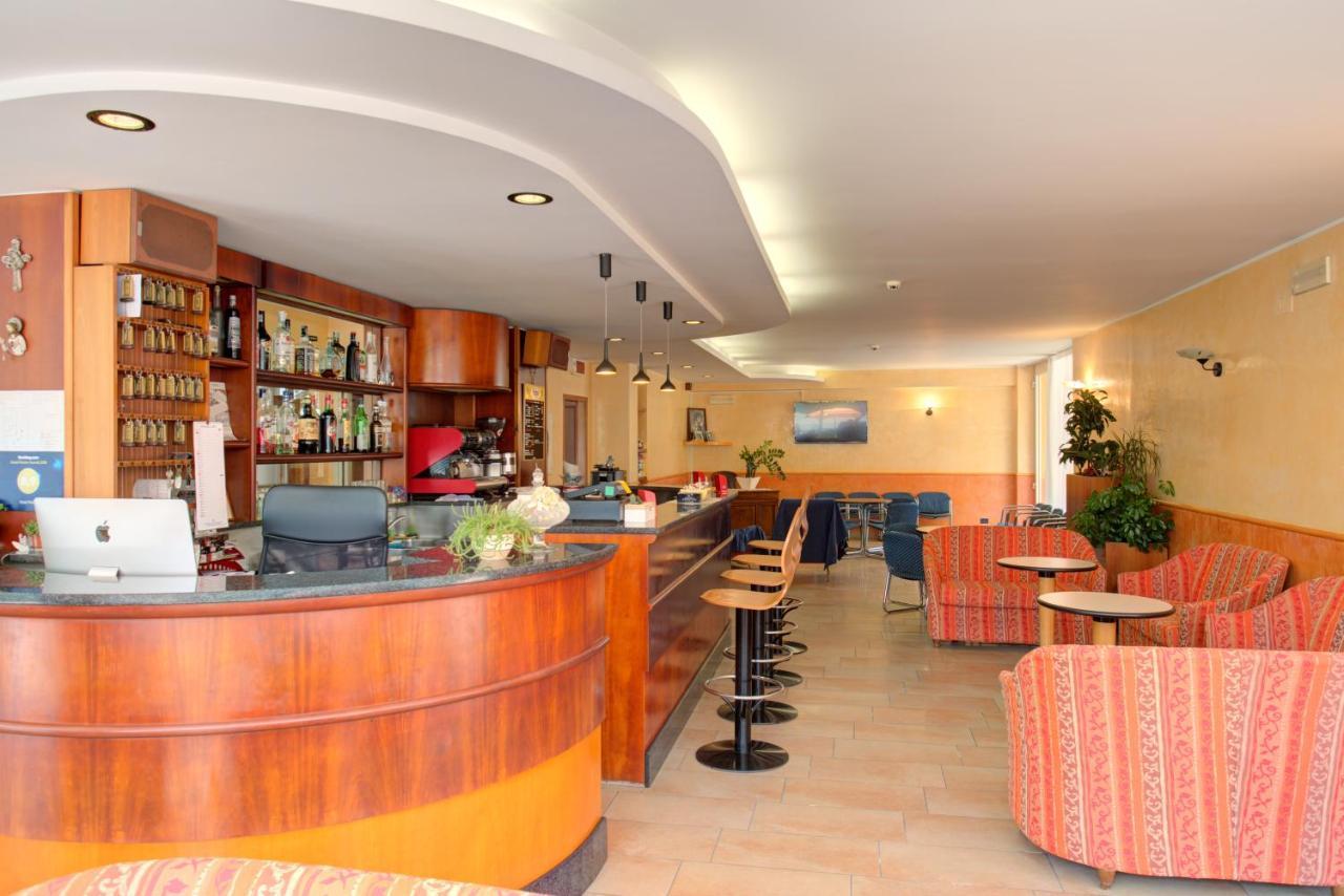 Hotel Nella Rimini Ngoại thất bức ảnh