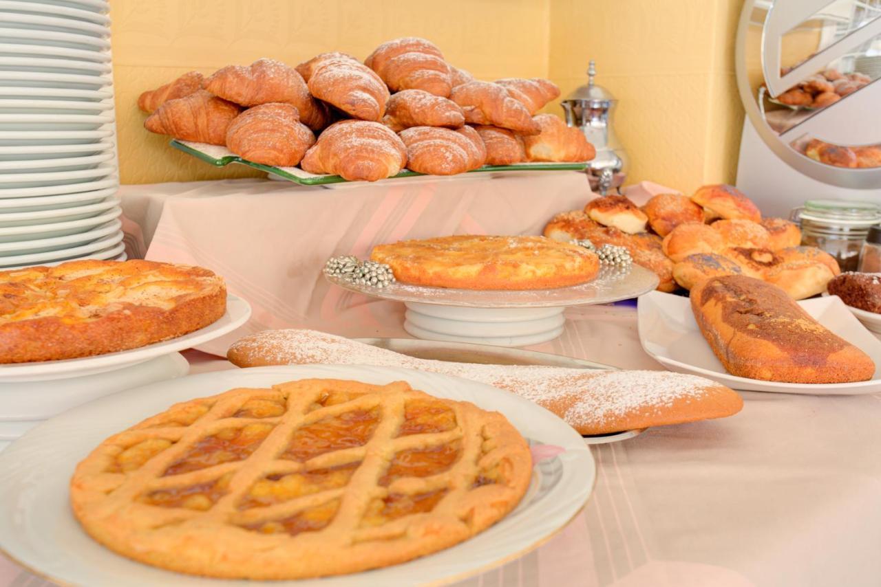 Hotel Nella Rimini Ngoại thất bức ảnh