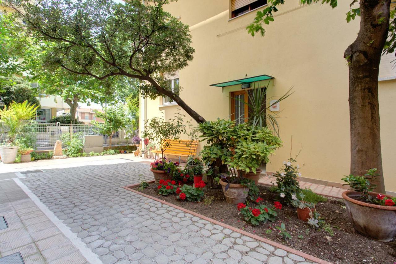 Hotel Nella Rimini Ngoại thất bức ảnh
